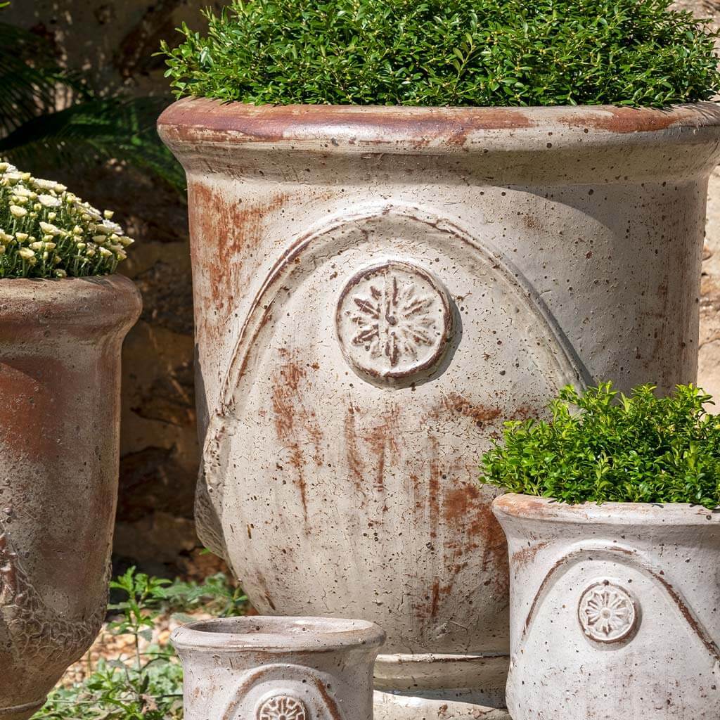 Avignon Planter || Crema Antico