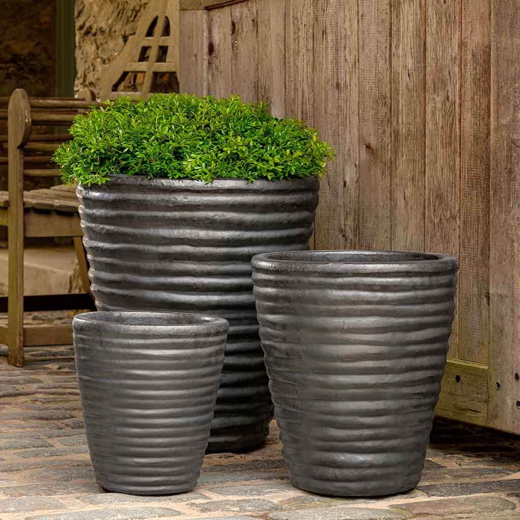 Round Ruffle Planter || Graphite